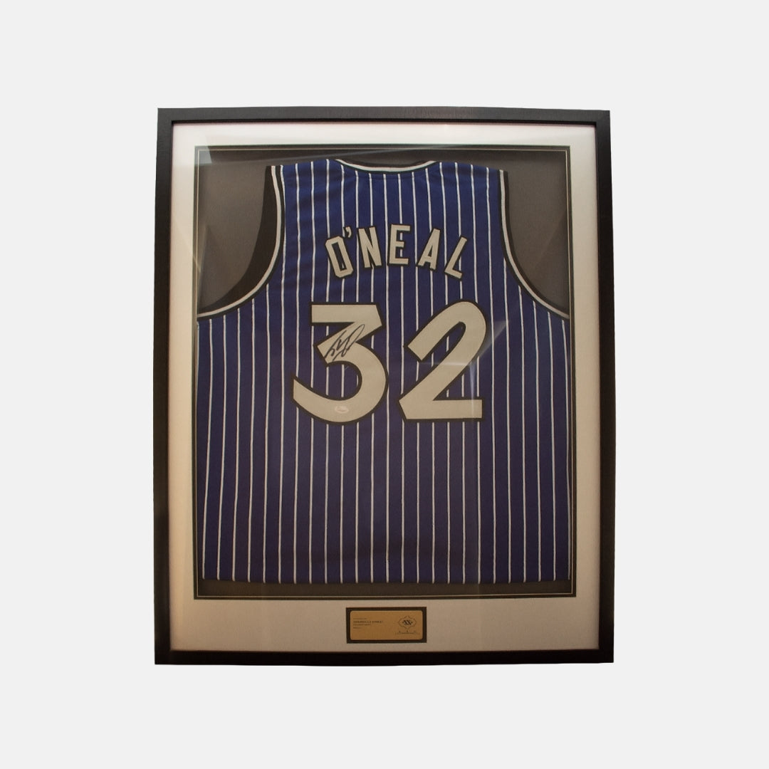 SHAQUILLE O'NEAL SIGNED COLLECTIBLE