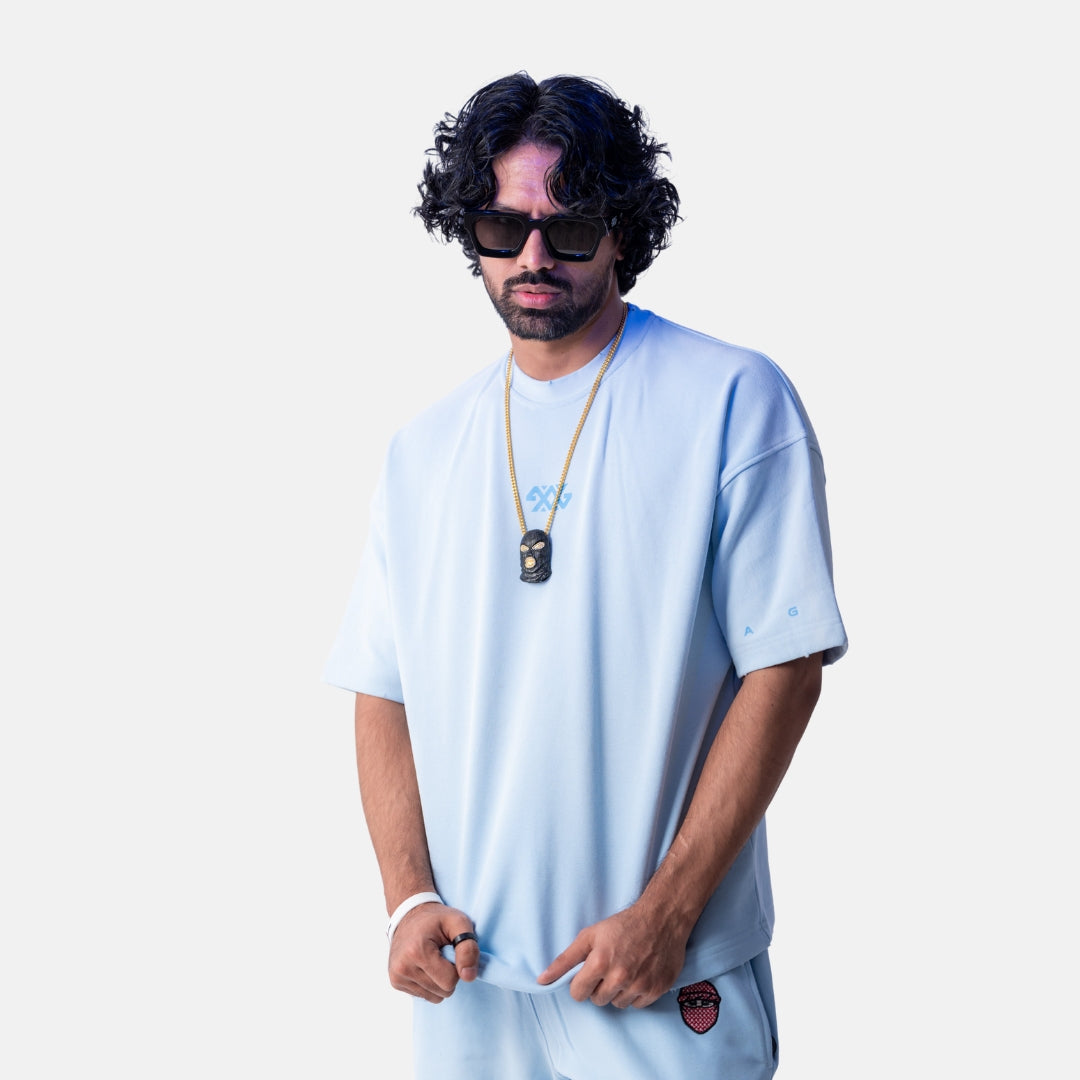 قلادة  القناع الأسود