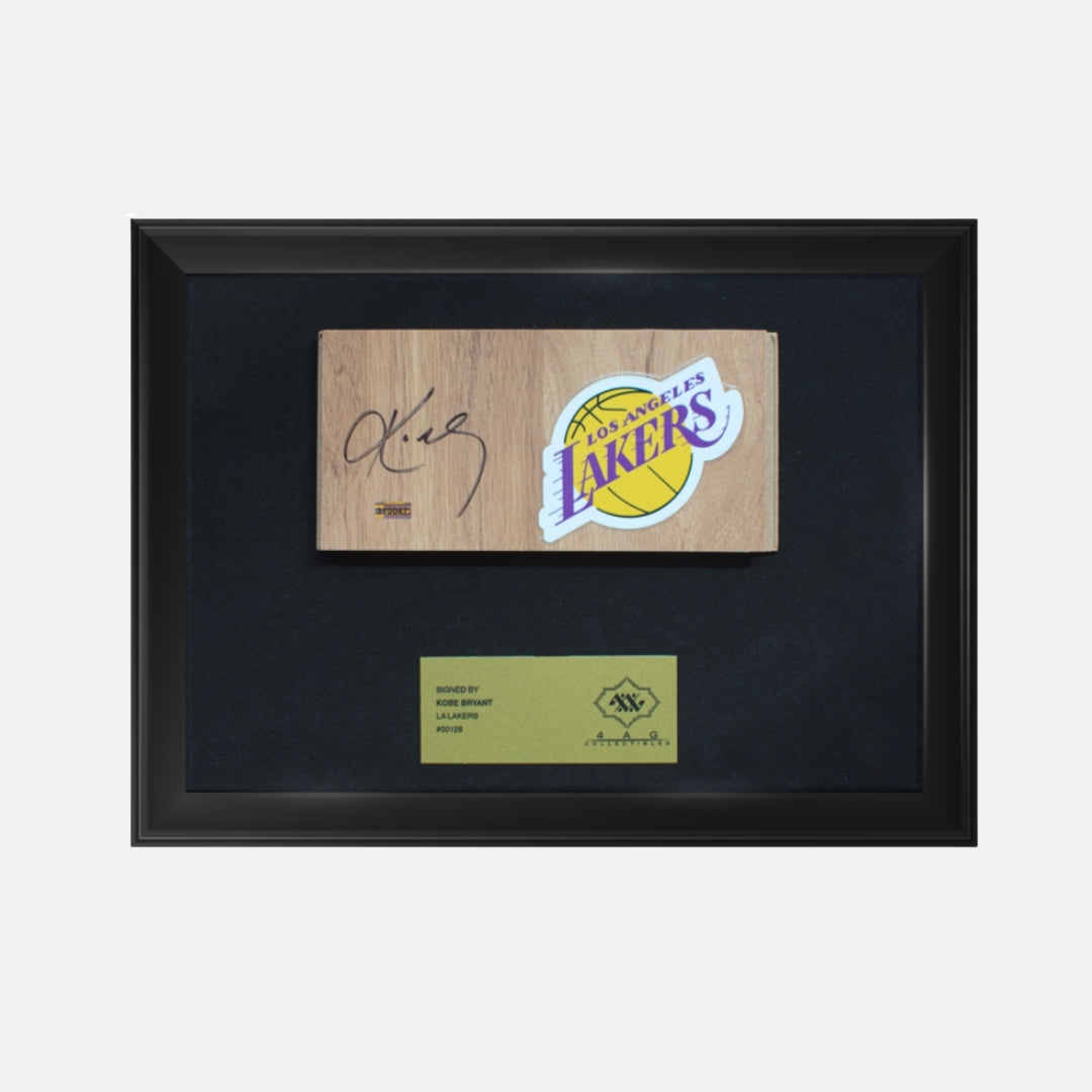 KOBE BRYANT LAKERS COLLECTIBLE