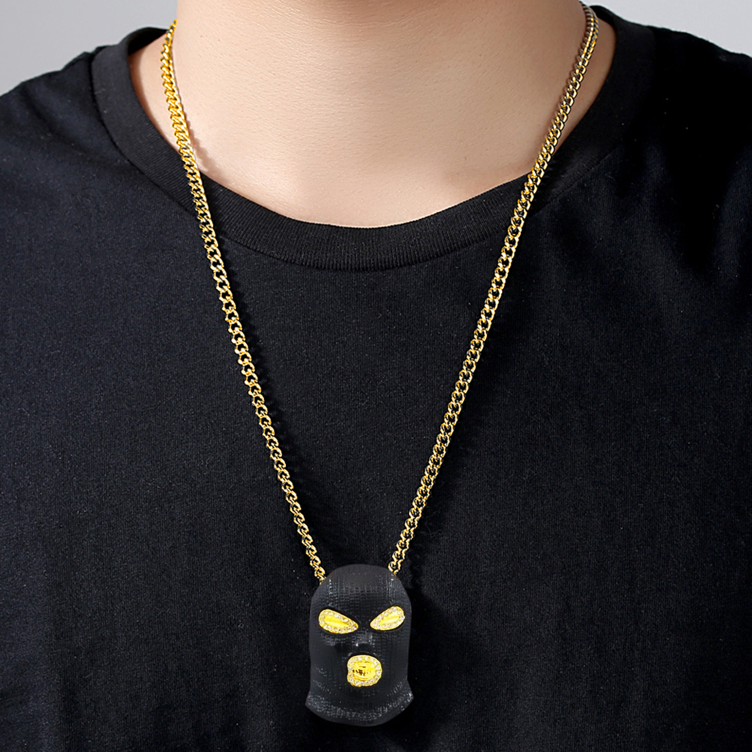 MASK NECKLACE - BLACK